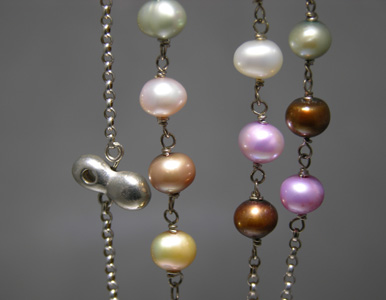 Pearl necklace detail by Toronto Jeweller Alexandra Schleicher